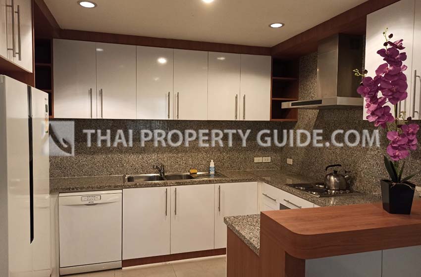 Apartment in Phaholyothin 
